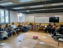 Imagen de los y las participantes del encuentro